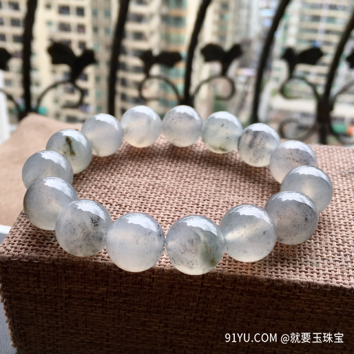 乌鸡种翡翠和墨翠中间有什么关系吗？ 
