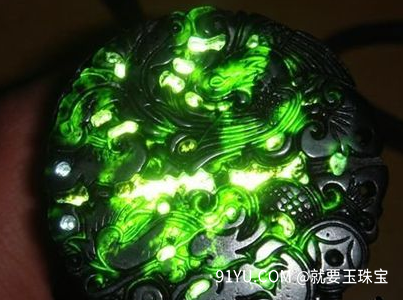 怎样辨别墨翠？如何判断开墨翠和黑翡翠？ 