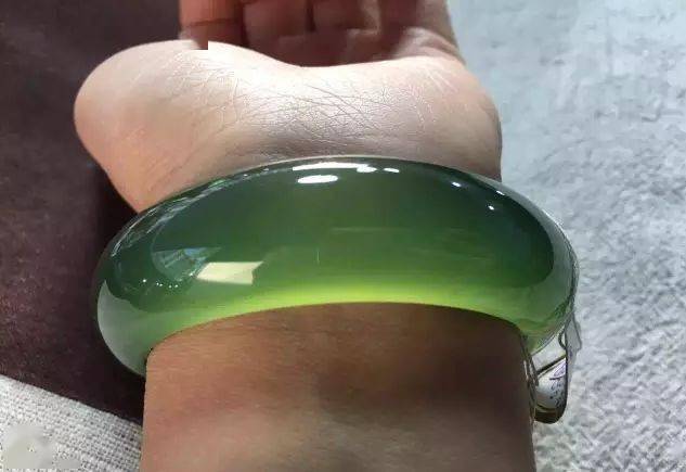 100块就能买到玻璃种翡翠，最新冒充翡翠又出来了!  第2张