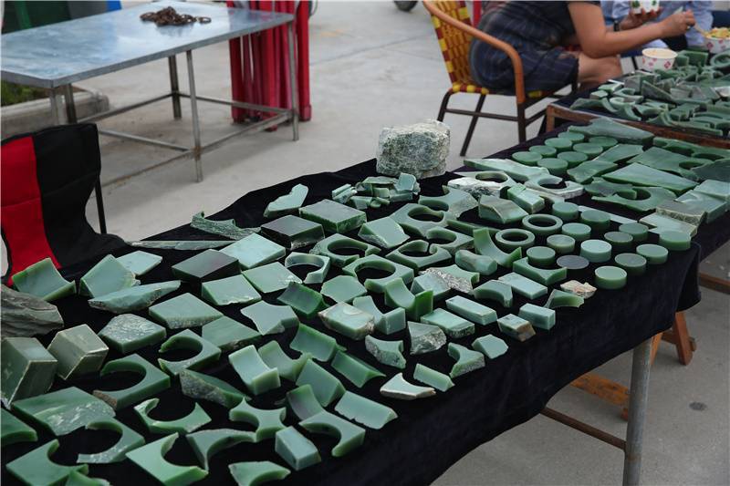 张狂的碧玉，为什么又提价了  第2张