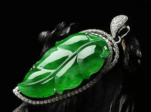 翡翠饰品怎样核算价格？这是没有规范的，而且也有用不值钱的翡翠  第3张