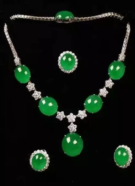 开眼了，翡翠界亿元级别的四大天王原来就是这几个  第3张