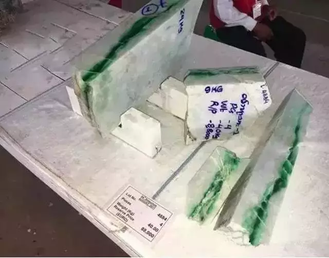 开眼了，翡翠界亿元级别的四大天王原来就是这几个  第11张