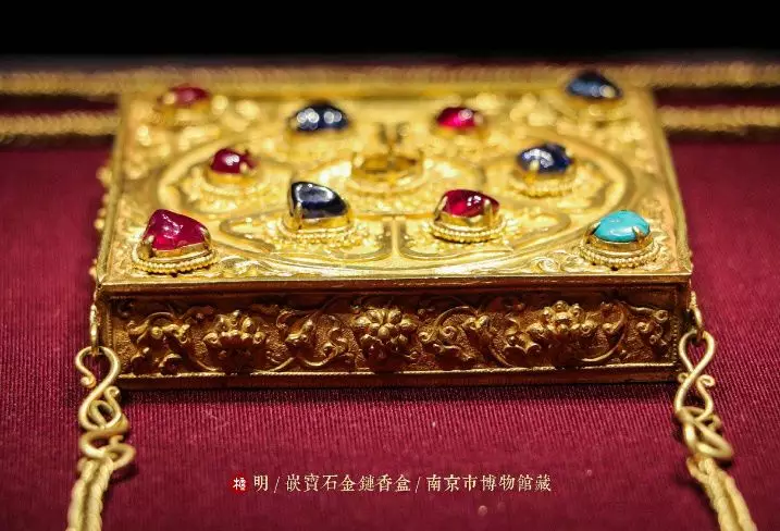 明朝贵妇珠宝包，见识一下何为真正的看得起，买不起的包  第2张