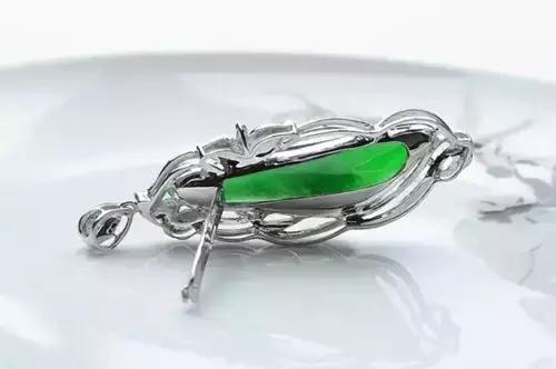 翡翠镶嵌封底有玄机，你选择封还是不封？  第6张