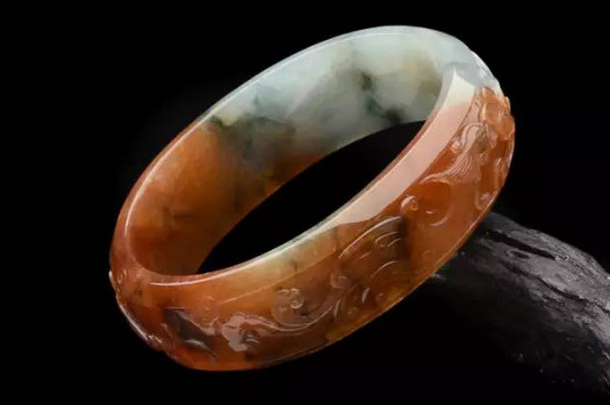 翡翠手镯的款式有几种  第4张