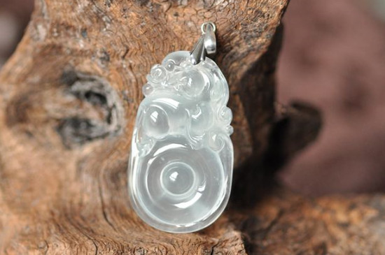 如意翡翠吊坠寓意  第3张