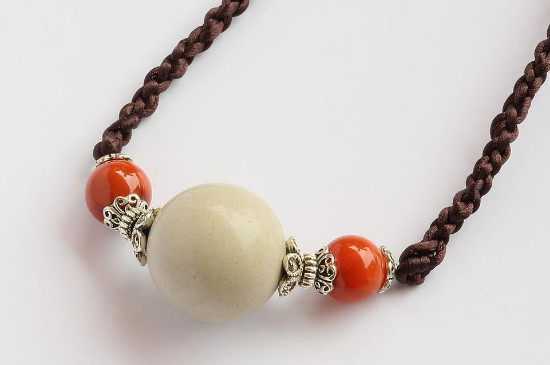 红玛瑙用什么颜色绳子  第4张