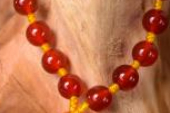 红玛瑙用什么颜色绳子  第2张