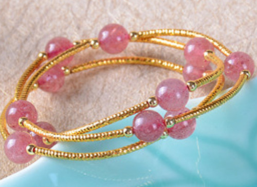 粉色水晶手链代表什么意思  第2张
