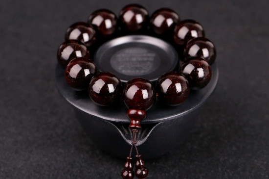 小叶紫檀怎么鉴别真假以及好坏  第6张