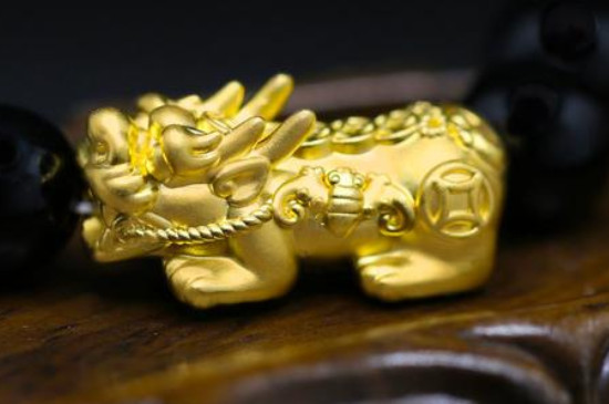貔貅为什么不能买金的，可以买金貔貅能旺财  第3张