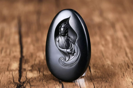 和田玉墨玉打灯透光吗  第3张