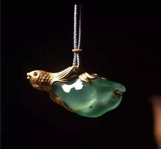 精品翡翠挑选小技巧，买到优质翡翠就靠它了！  第2张