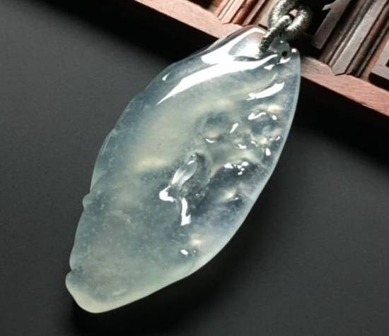 为何现在翡翠在珠宝里面越来越前端!  第3张