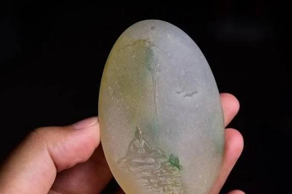 我是玉雕师，两片同料大马坎翡翠毛料，雕刻出一对无价值之宝  第3张