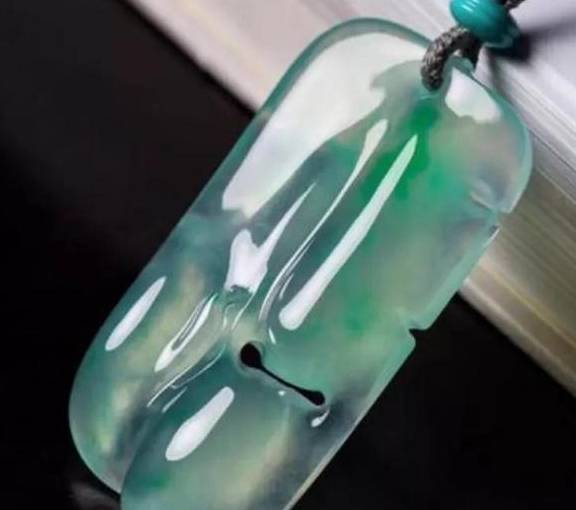 留白也是一种艺术，极简翡翠开始风靡市场  第8张