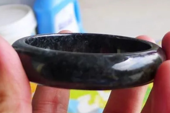 乌鸡手镯有什么寓意  第3张