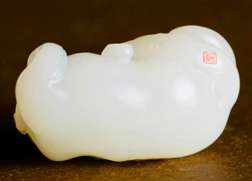 高白无好玉！羊脂白玉籽料“貔貅”难道只好在白吗？  第6张