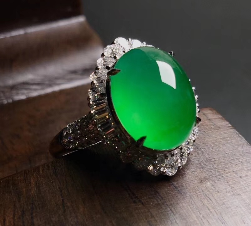 翡翠玉石没有固定价格，如何衡量翡翠的价值？  第3张